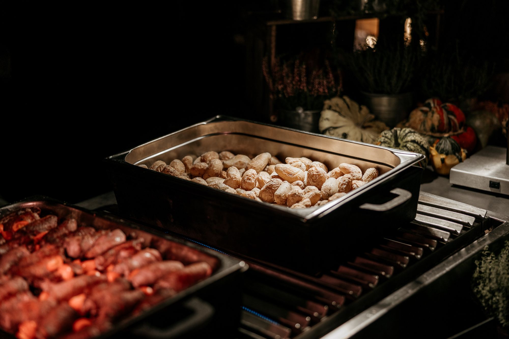 Grill Buffet am Abend auf dem Hofgut Dagobertshausen
