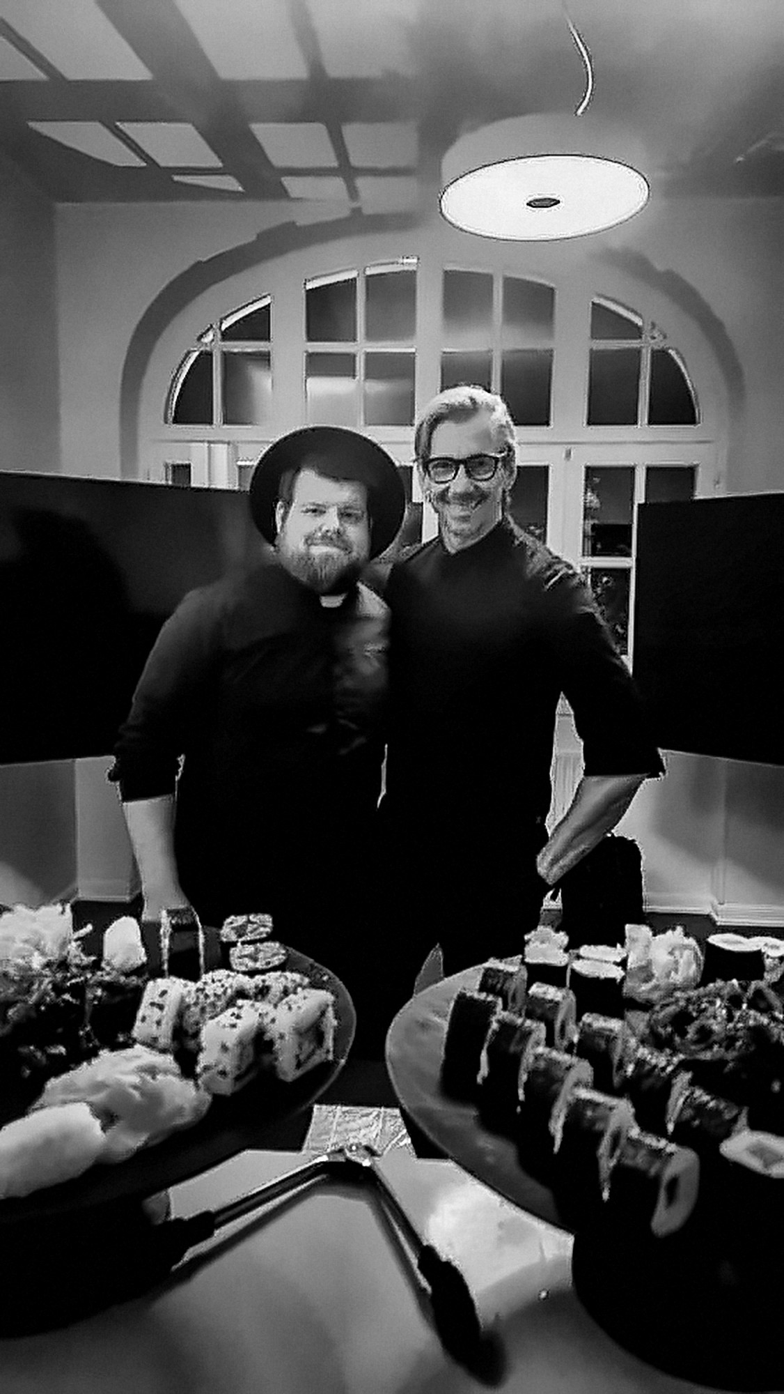 Alex Maus mit Flo am Buffet auf dem Hohen Darsberg