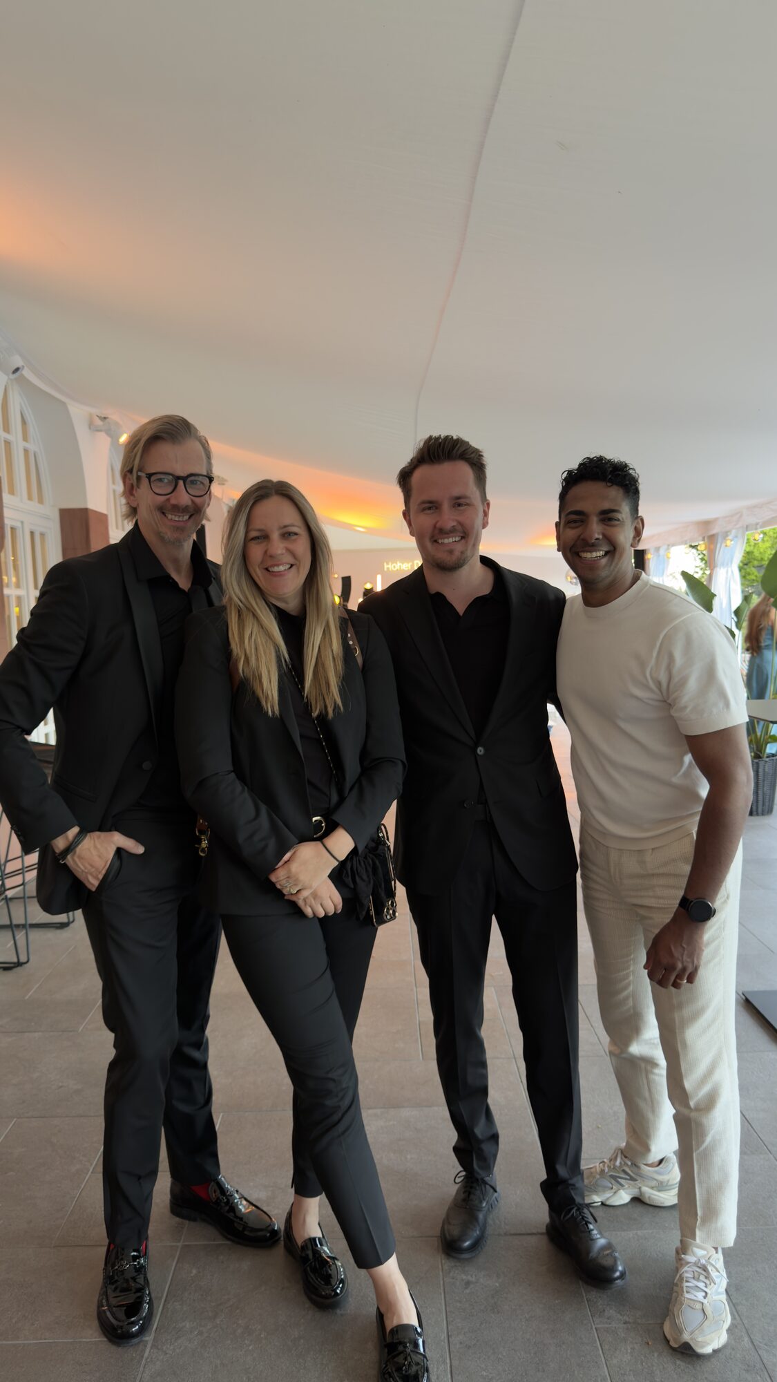 Alex Maus mit Jeannette, Simon und Vincent bei einer Hochzeit auf dem Hohen Darsberg