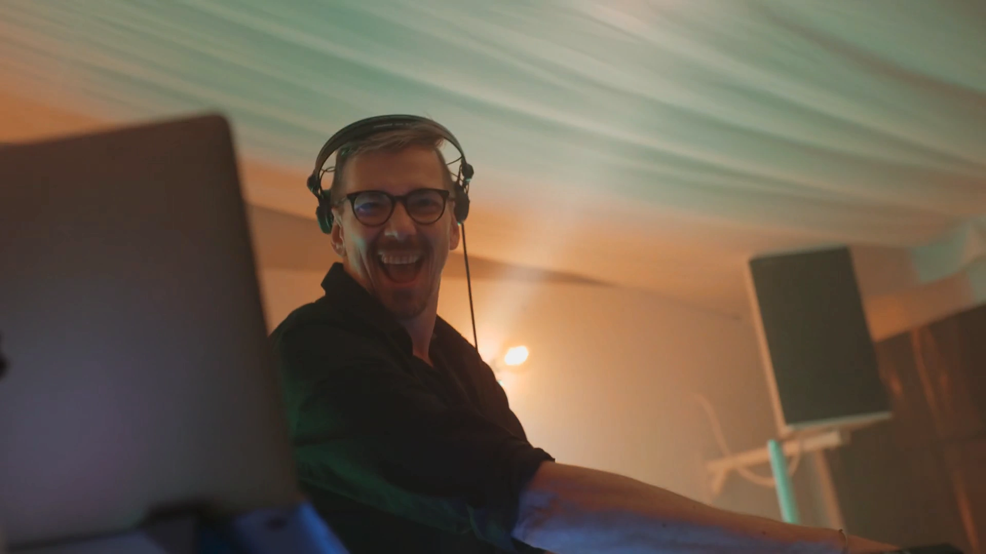 Alex Maus am DJ Pult